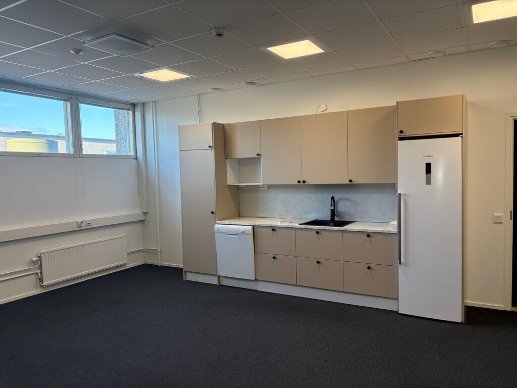 Vuokrattava toimisto 398 m2 Vantaan Koivuvaarassa.